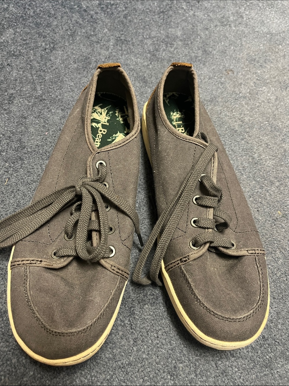L.l. Bean men’s casual lace up shoe